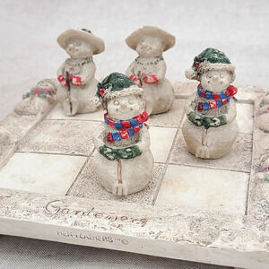 Hen Feathers "Winter Gardening" Snowman Tic Tac Toe Set Vintage #514314 OpenBox